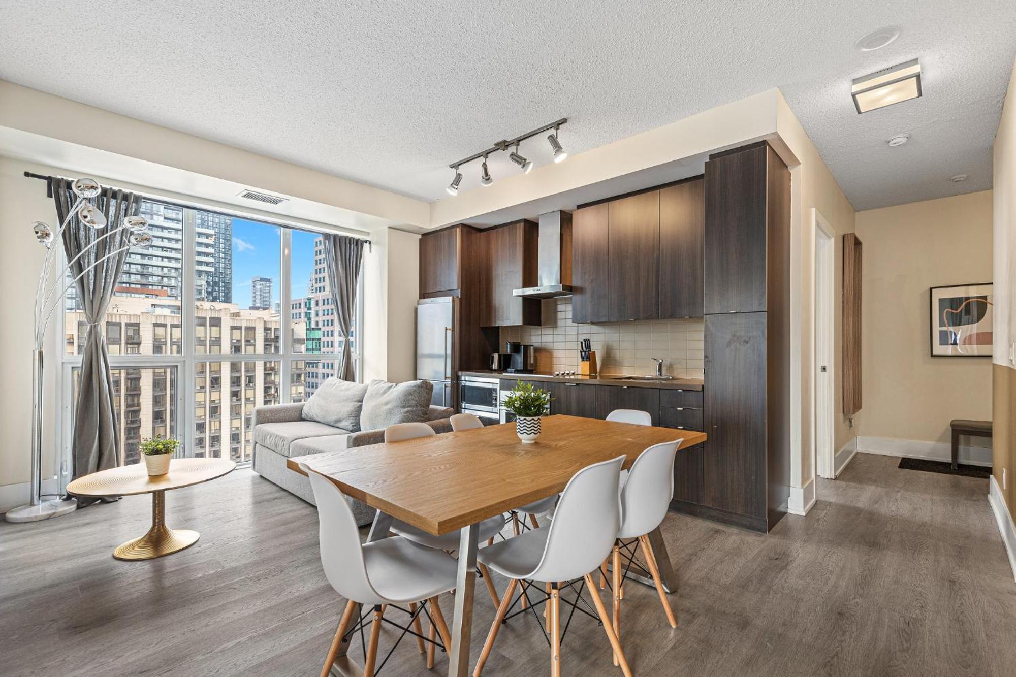 3 Bedroom Beside Cn Tower With Parking Downtown Toronto Zewnętrze zdjęcie