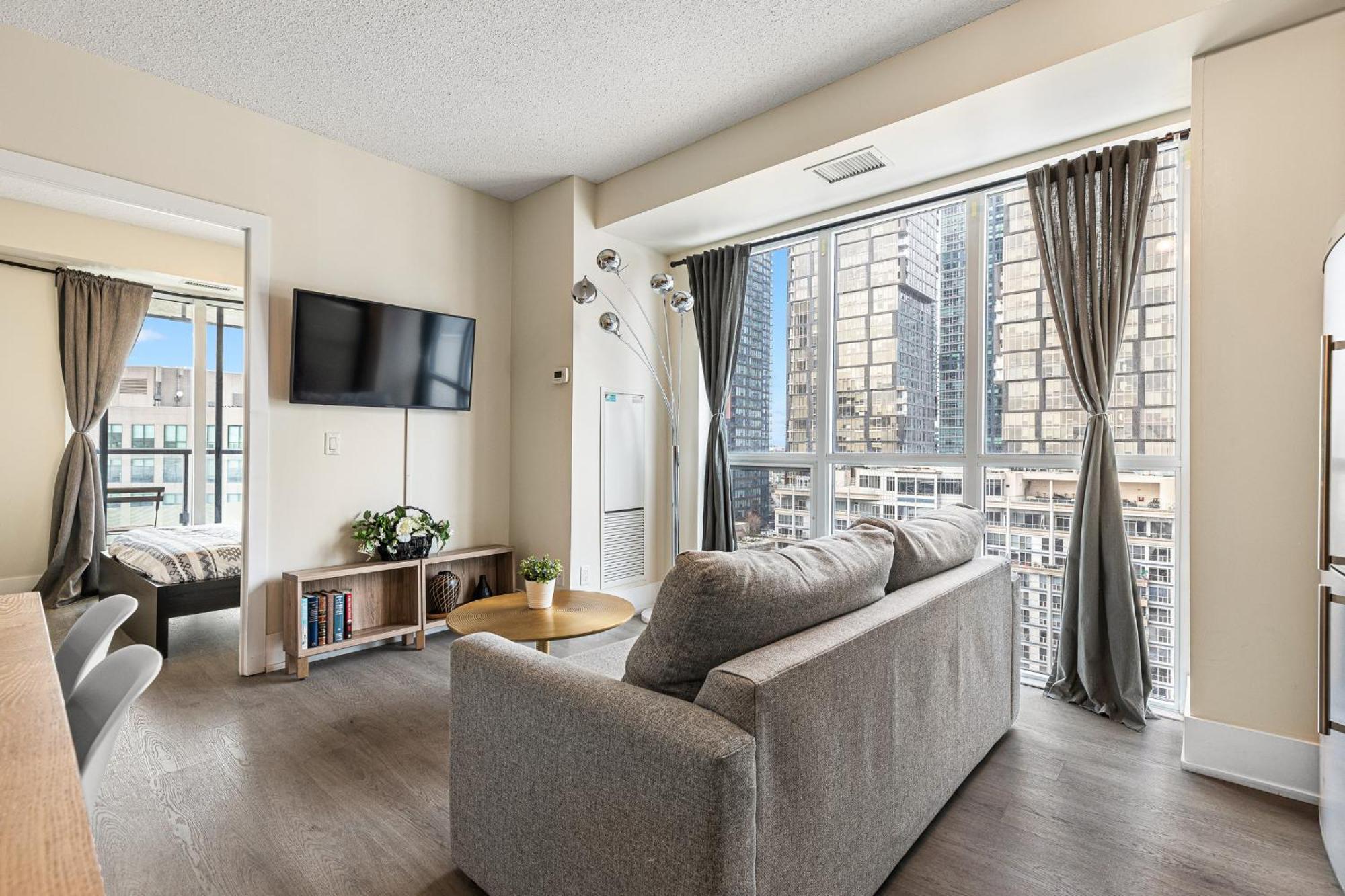 3 Bedroom Beside Cn Tower With Parking Downtown Toronto Zewnętrze zdjęcie