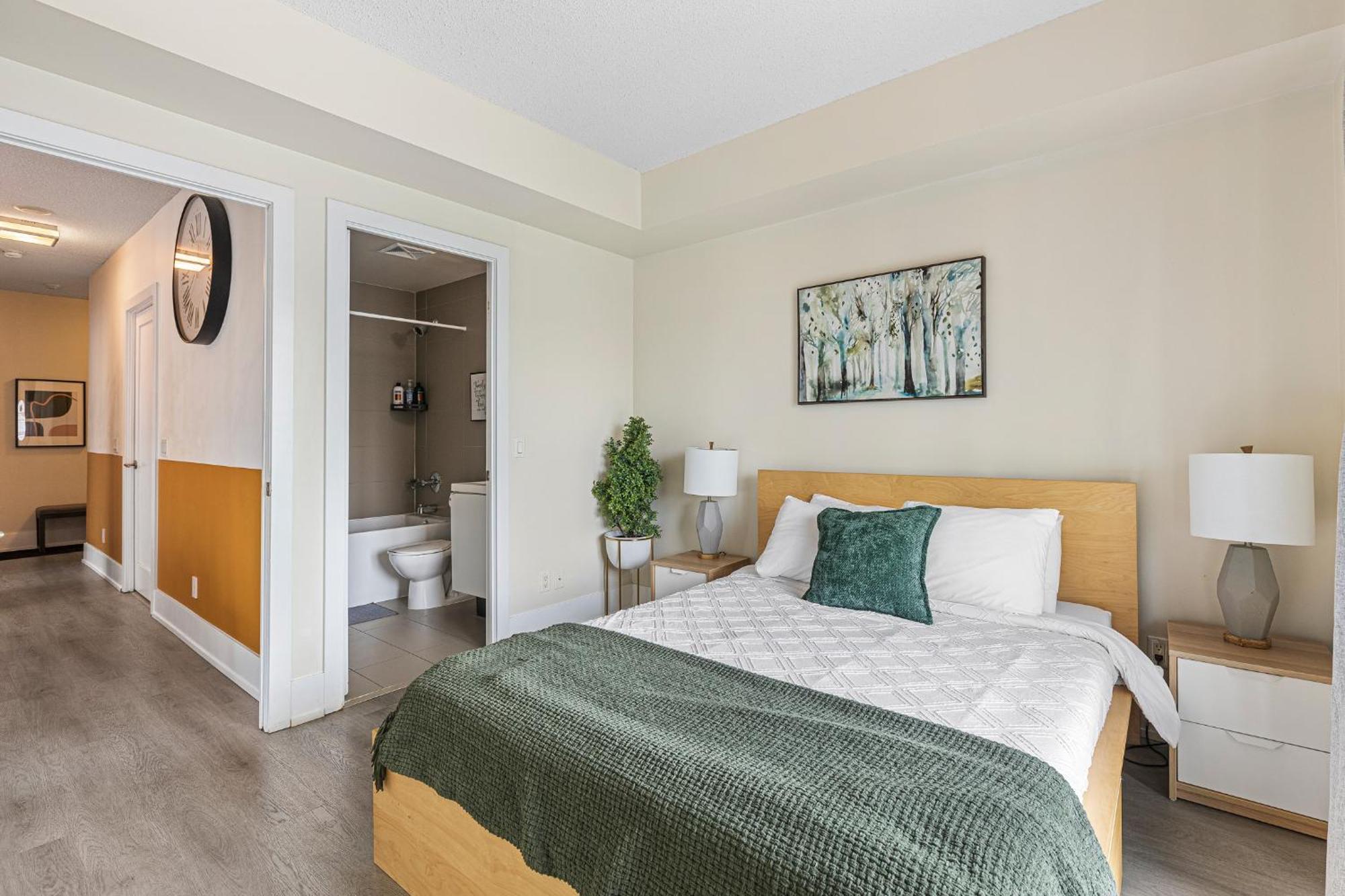 3 Bedroom Beside Cn Tower With Parking Downtown Toronto Zewnętrze zdjęcie