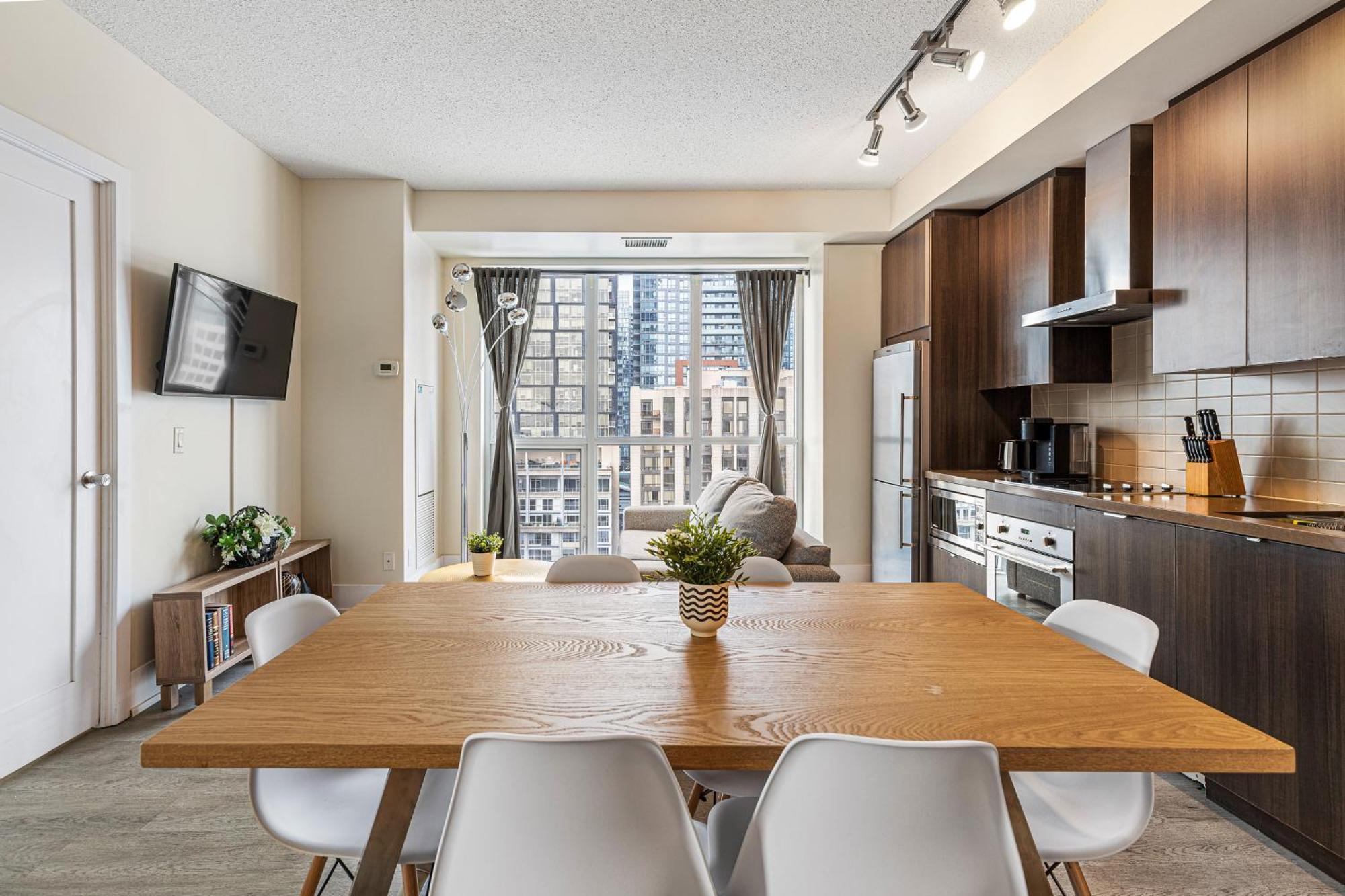 3 Bedroom Beside Cn Tower With Parking Downtown Toronto Zewnętrze zdjęcie